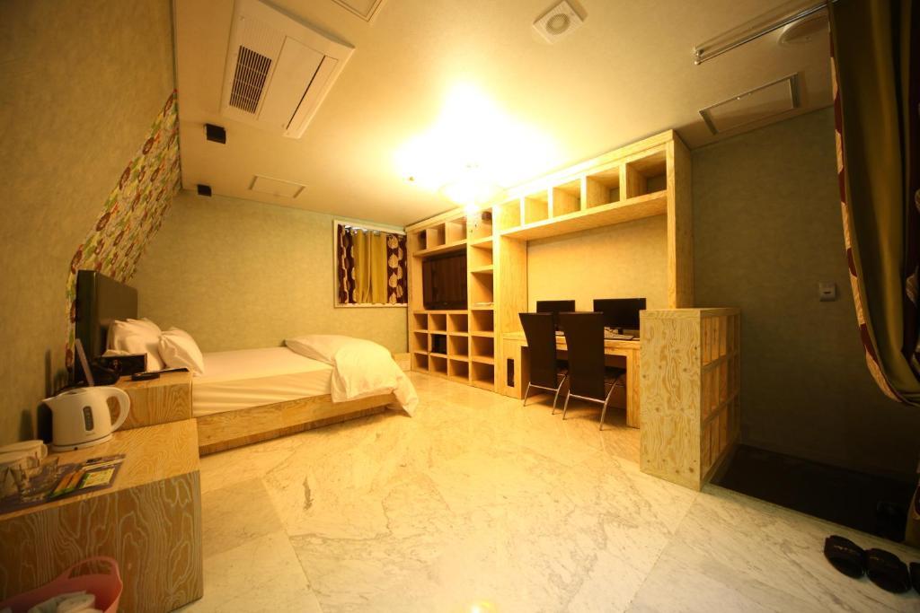 Motel Baron De Paris Seúl Habitación foto